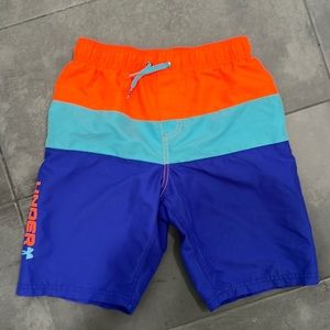 Under Armour YOUTH XL swim trunk